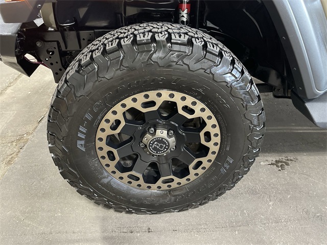 2020 Jeep Gladiator Sport photo 21