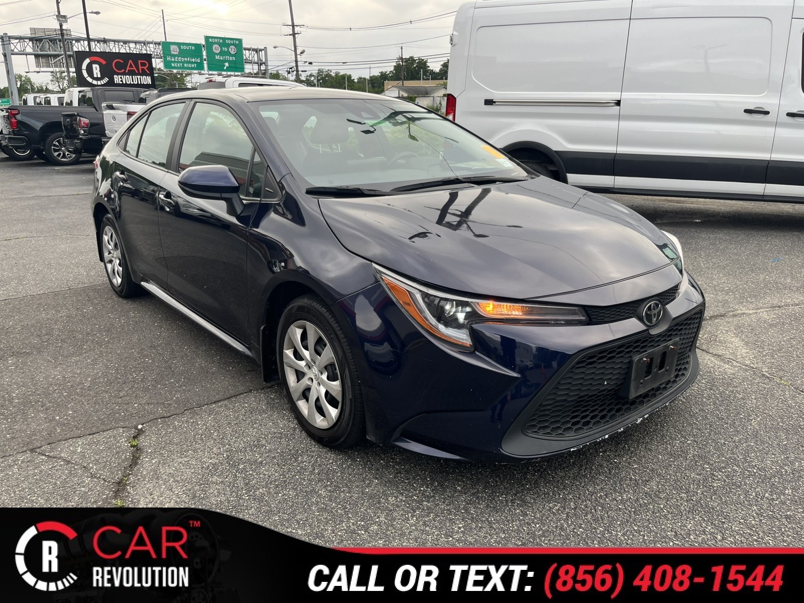 2022 Toyota Corolla LE's photo
