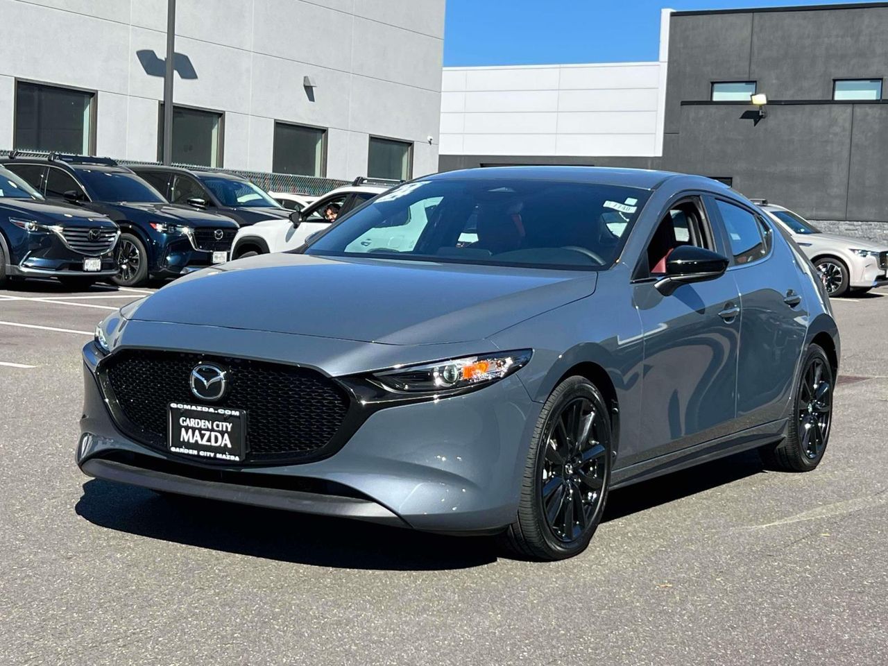 2024 Mazda Mazda3 2.5 s Carbon photo 3