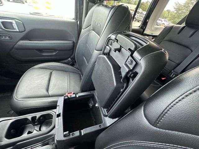 2023 Jeep Wrangler Sahara 4xe photo 25