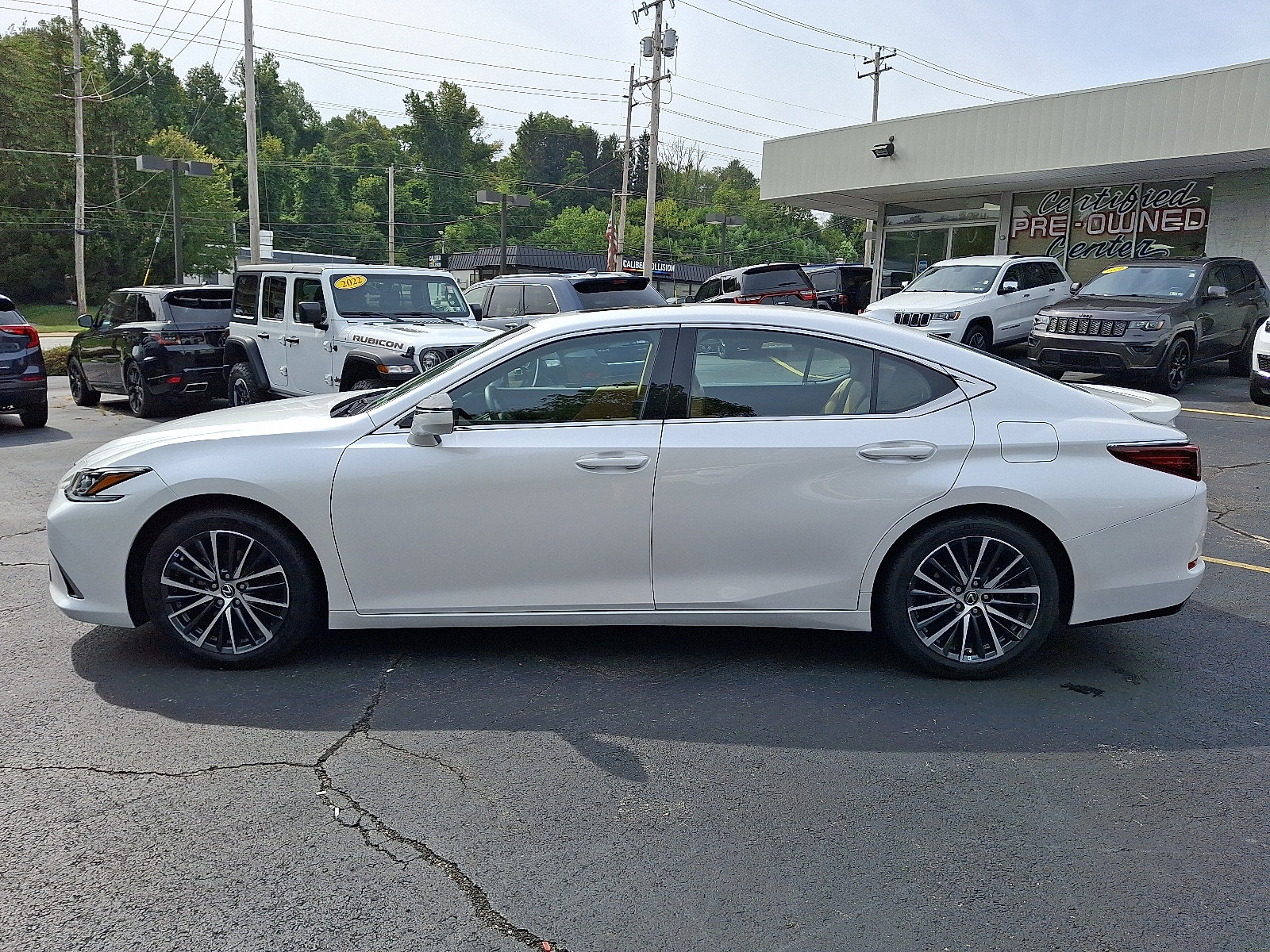 2022 Lexus ES 350 photo 4