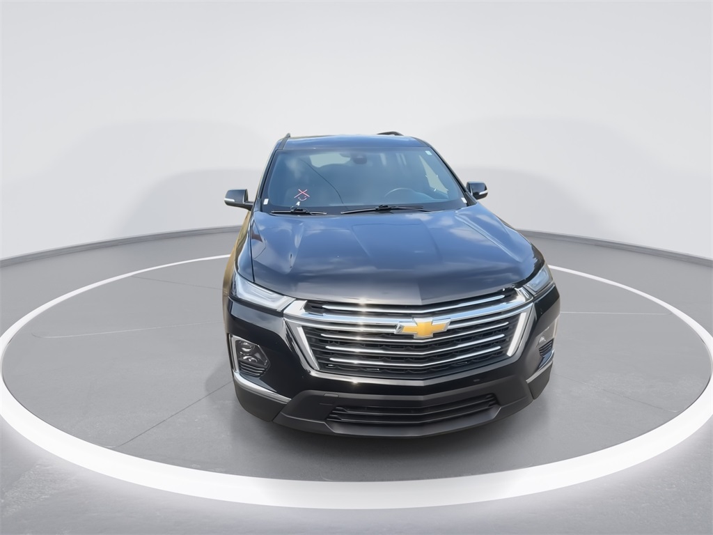 2022 Chevrolet Traverse photo 2