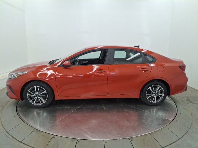 2022 Kia Forte LXS photo 4