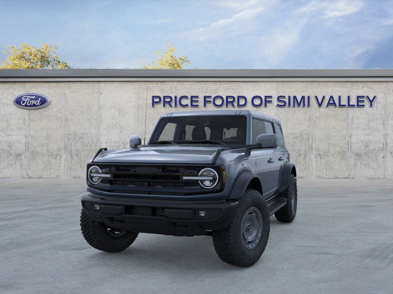 2025 Ford Bronco Outer Banks photo 2