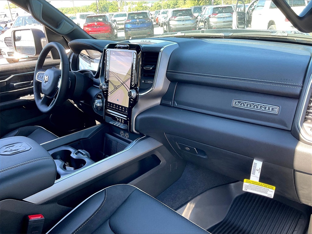 2026 Ram 1500 Laramie photo 9