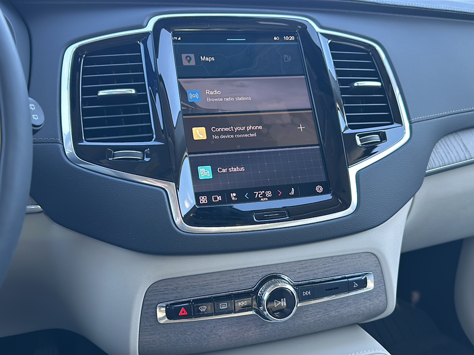 2025 Volvo XC90 AWD photo 13
