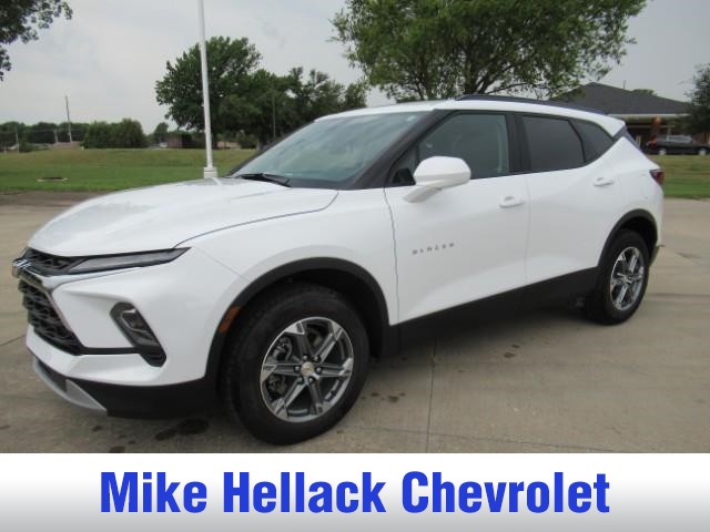 2023 Chevrolet Blazer 2LT photo 2