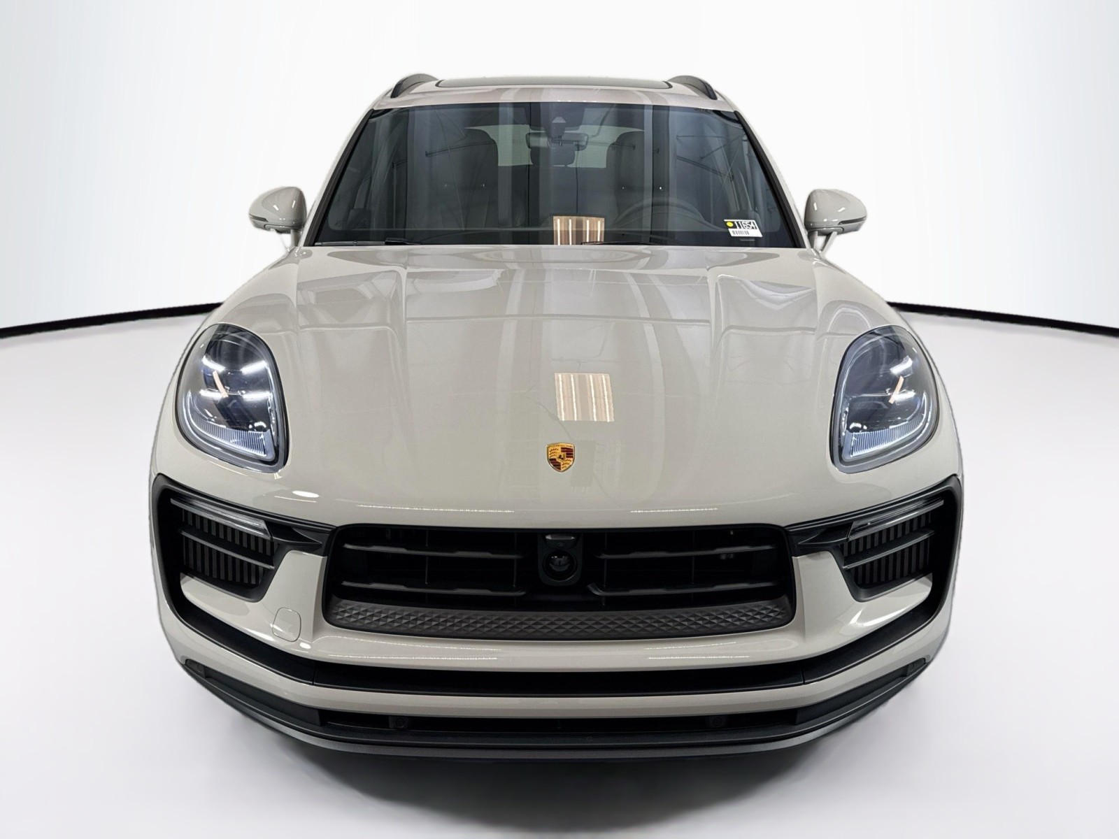 2025 Porsche Macan S photo 4