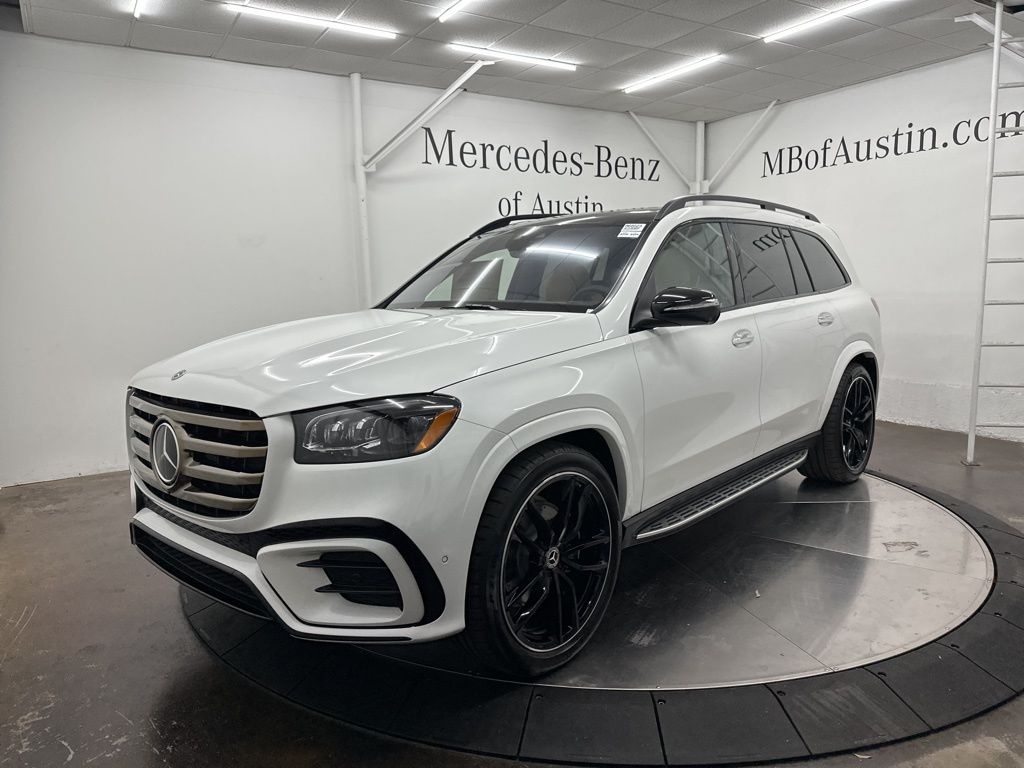 2026 Mercedes Benz GLS 580 4MATIC photo 2