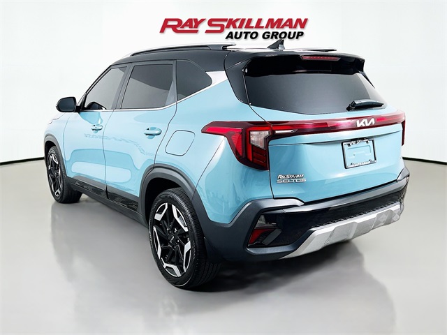 2024 Kia Seltos SX photo 2