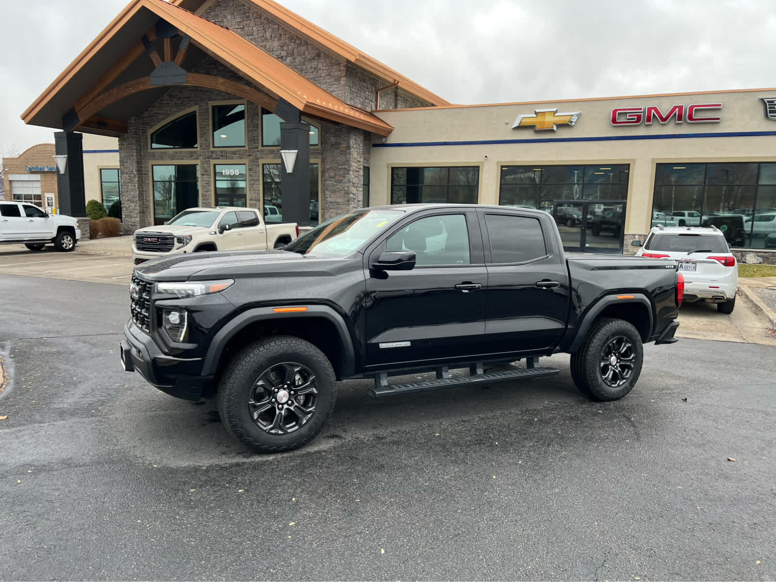 2024 GMC Canyon Elevation's photo