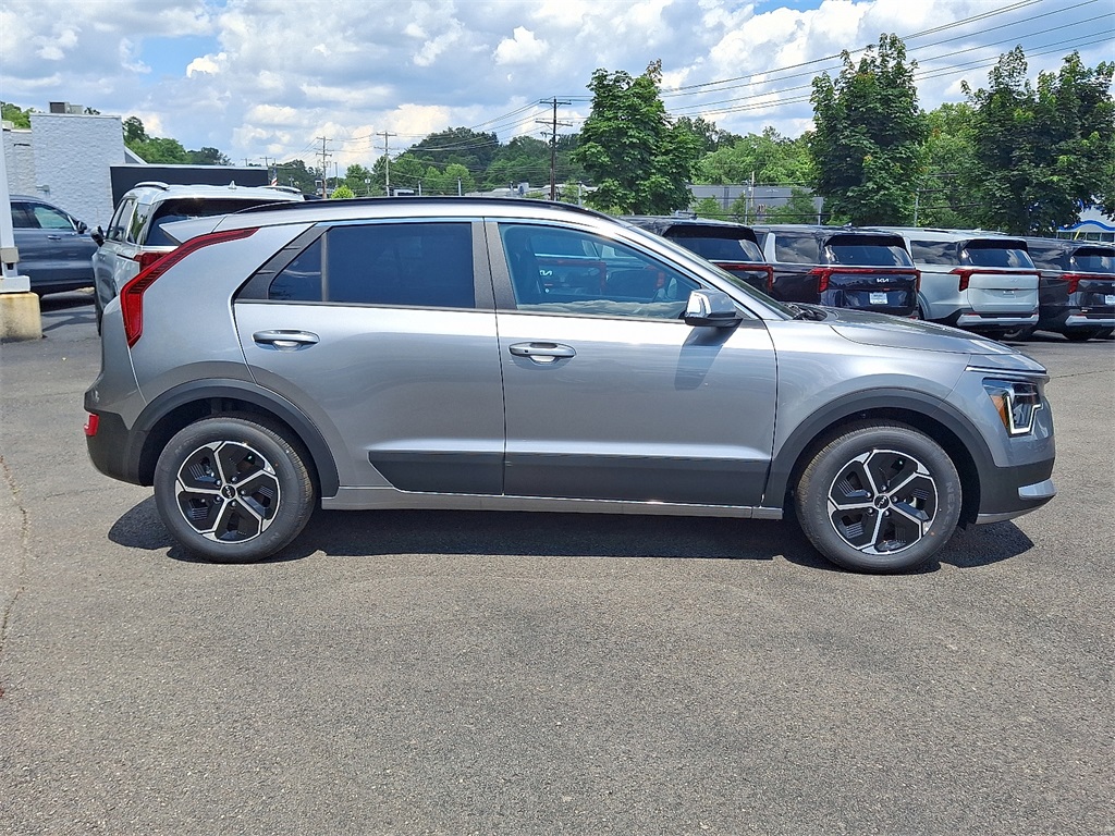 2025 Kia Niro Plug-In Hybrid EX photo 7