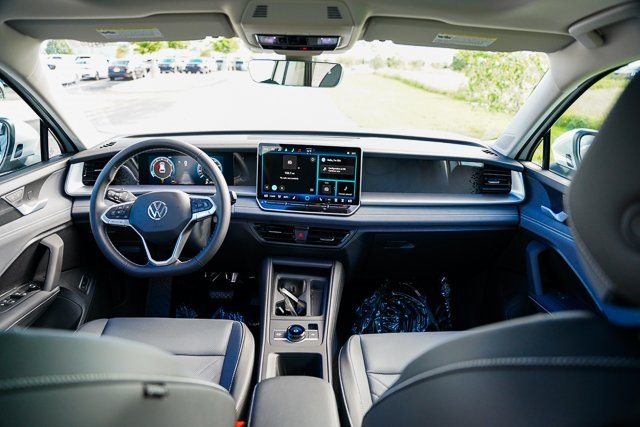 2025 Volkswagen Tiguan SE photo 20