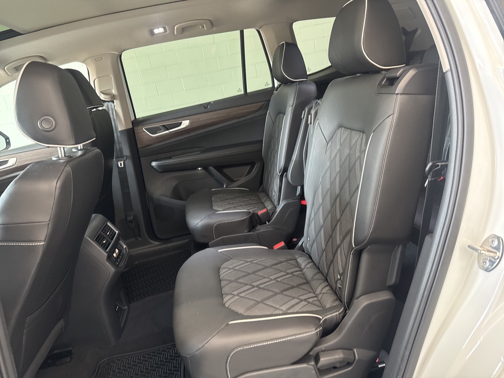 2026 Volkswagen Atlas SEL Premium R-Line photo 22
