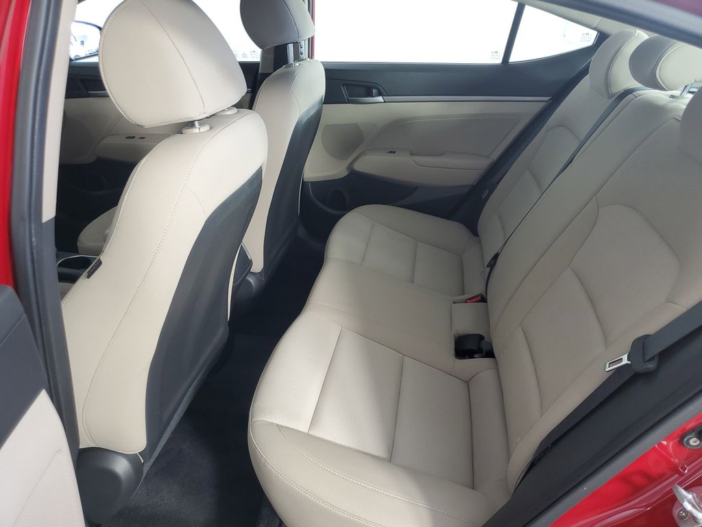 2018 Hyundai Elantra SEL photo 13