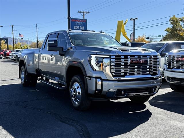 2025 GMC Sierra 3500HD Denali's photo