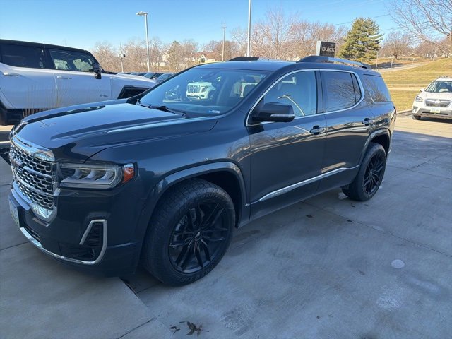 2021 GMC Acadia Denali's photo