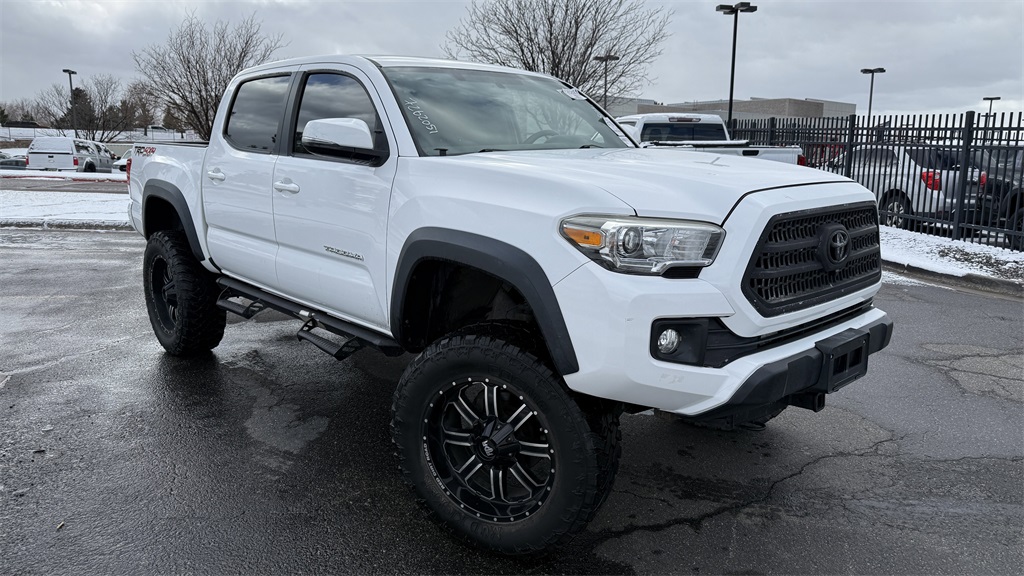 2017 Toyota Tacoma TRD Off Road's photo