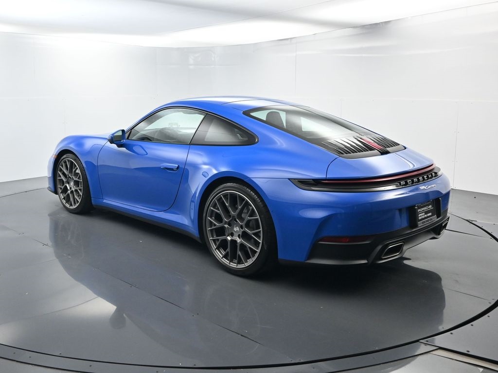 2025 Porsche 911 photo 2