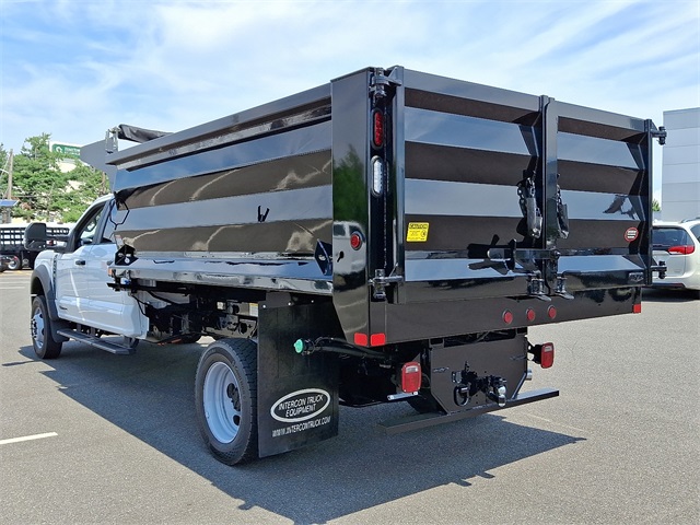 2025 Ford F-550 photo 4