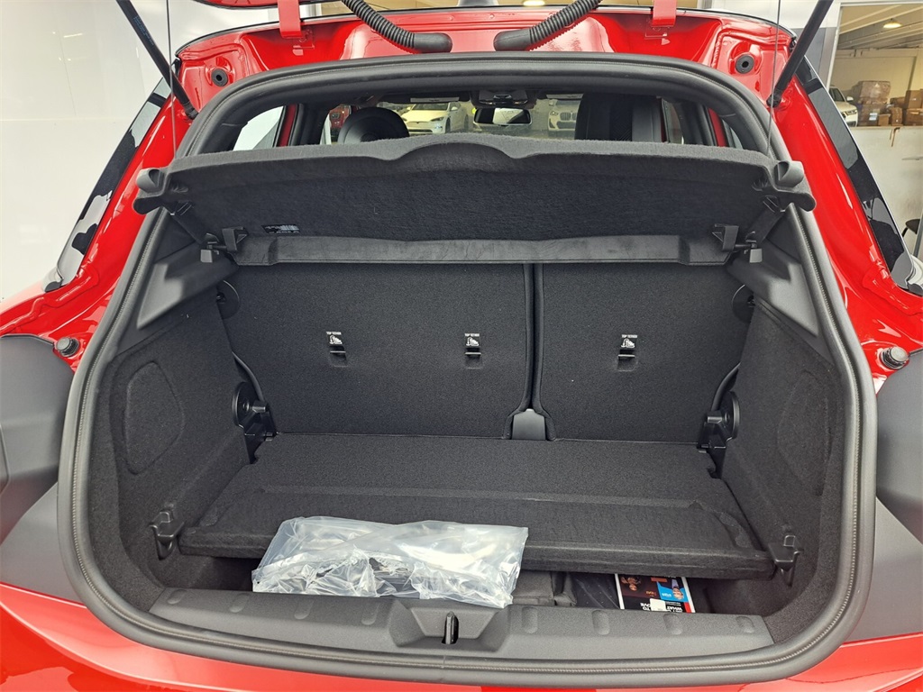 2026 Mini Cooper 4 Door Hardtop S Iconic photo 12