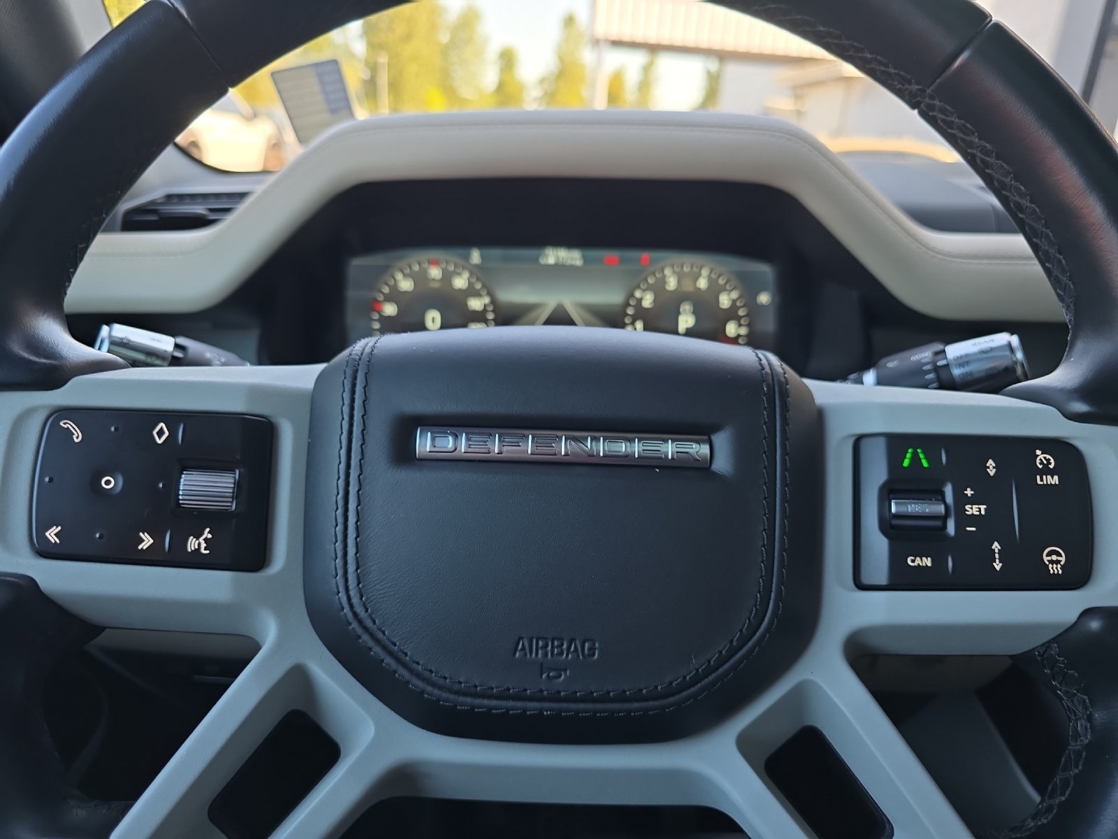 2022 Land Rover Defender 110 XS Edition photo 21