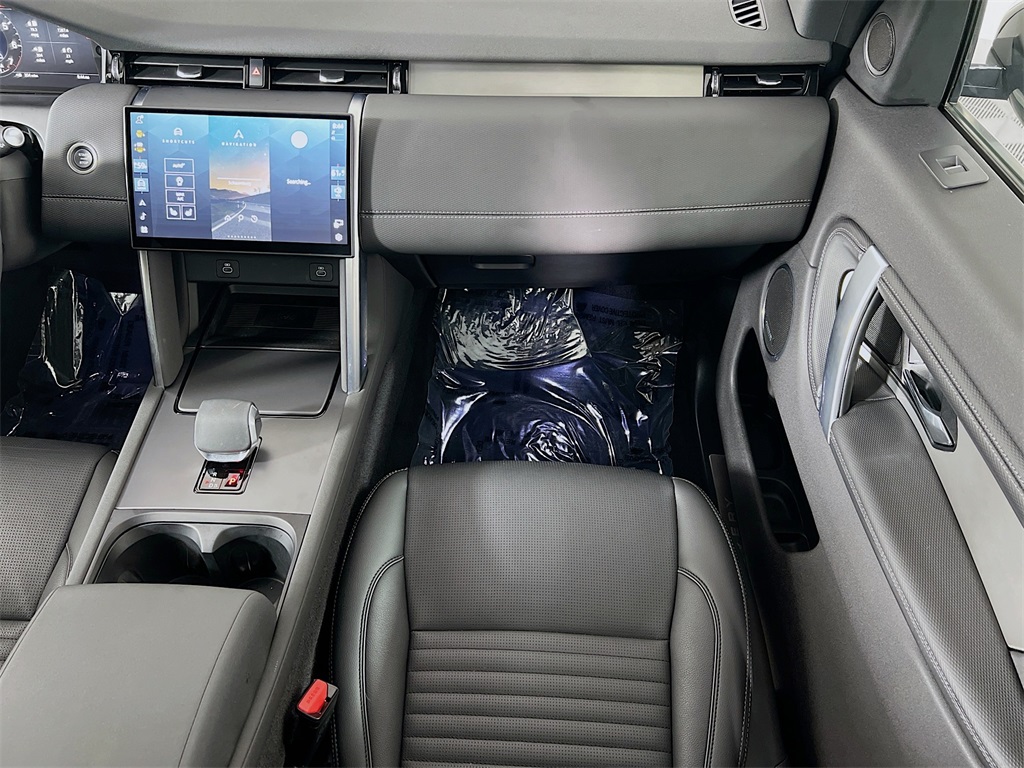 2025 Land Rover Discovery Sport Dynamic SE photo 22