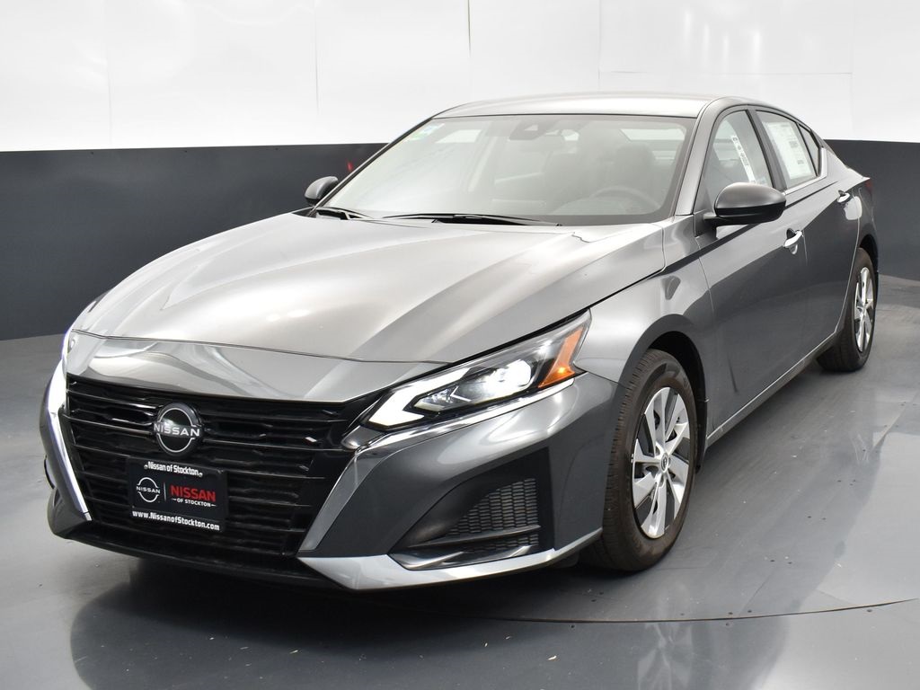 2025 Nissan Altima 2.5 S photo 3