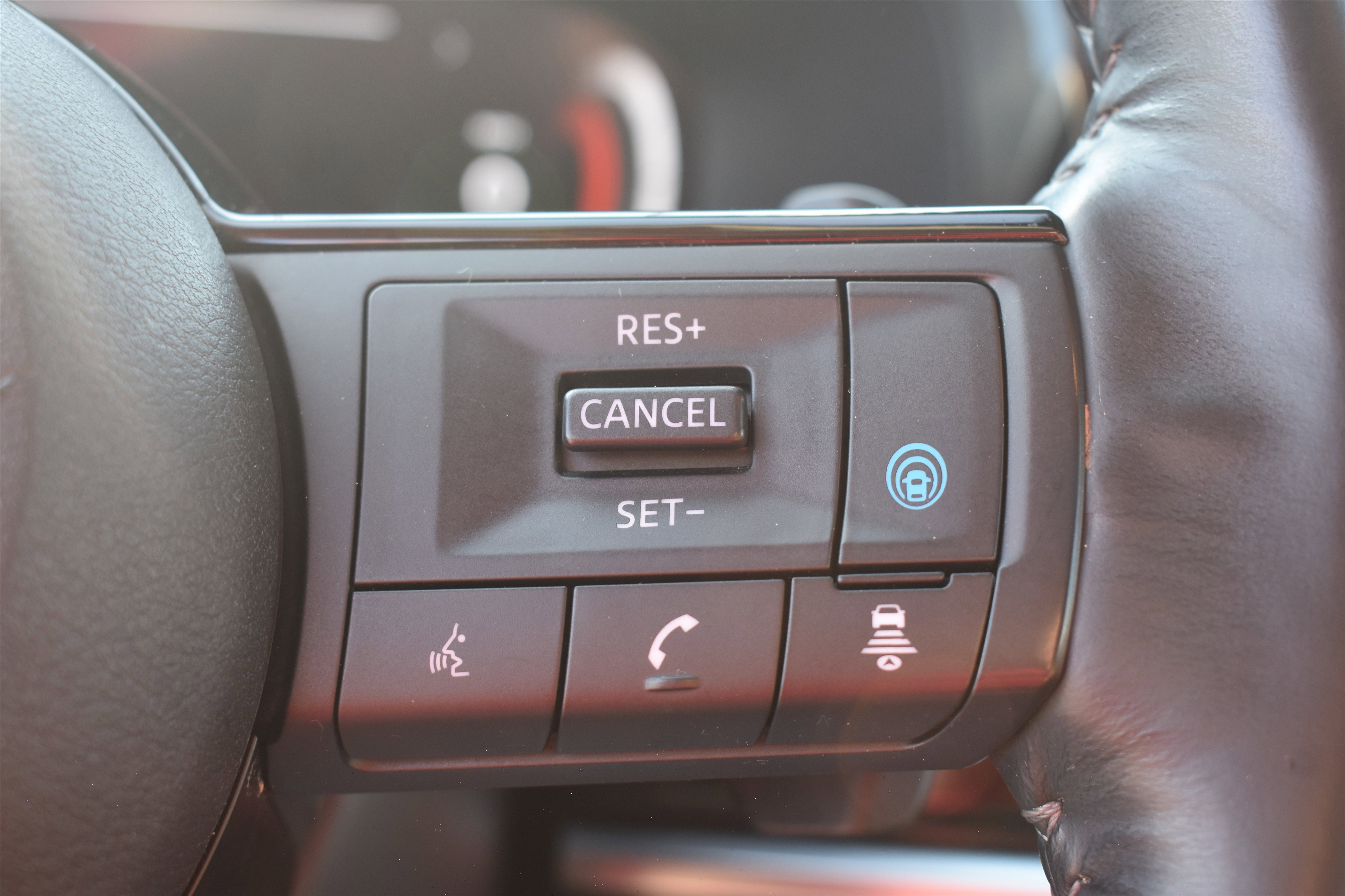 2022 Nissan Pathfinder Platinum photo 18