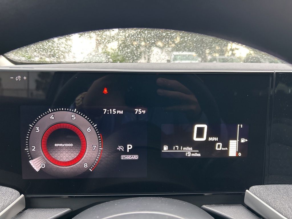 2025 Nissan Kicks SV photo 14