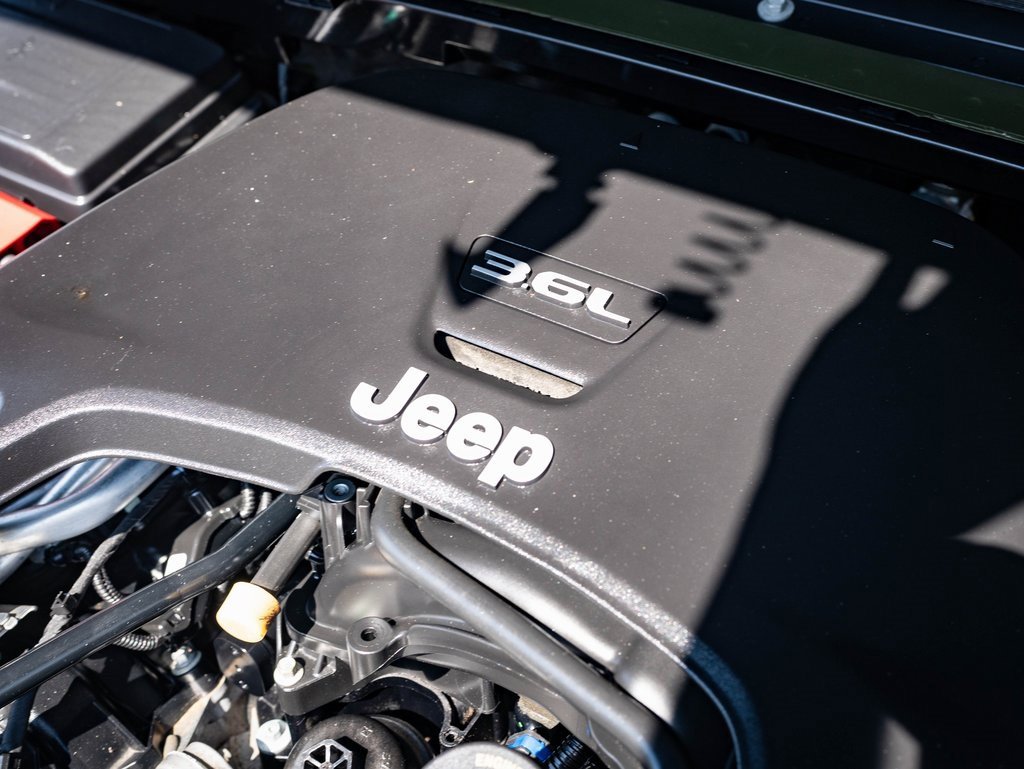 2021 Jeep Gladiator Sport S photo 32