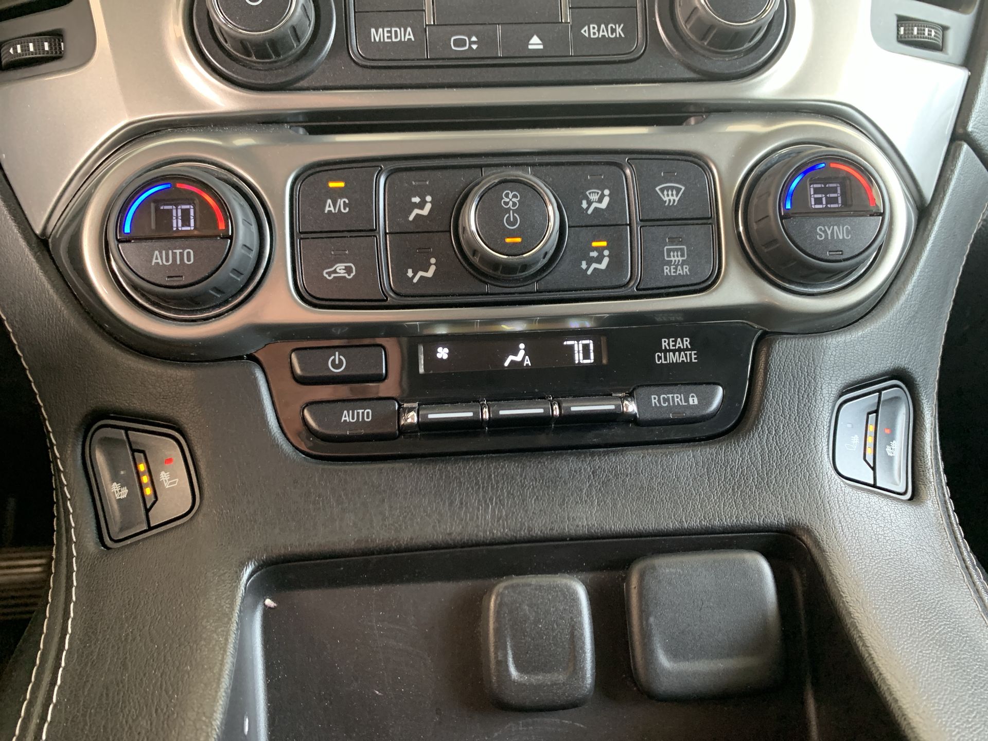 2015 Chevrolet Tahoe LT photo 14