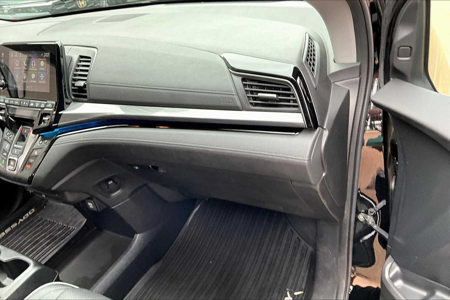 2023 Honda Odyssey Elite photo 16