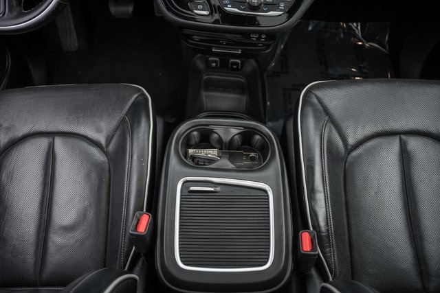2019 Chrysler Pacifica Limited photo 28