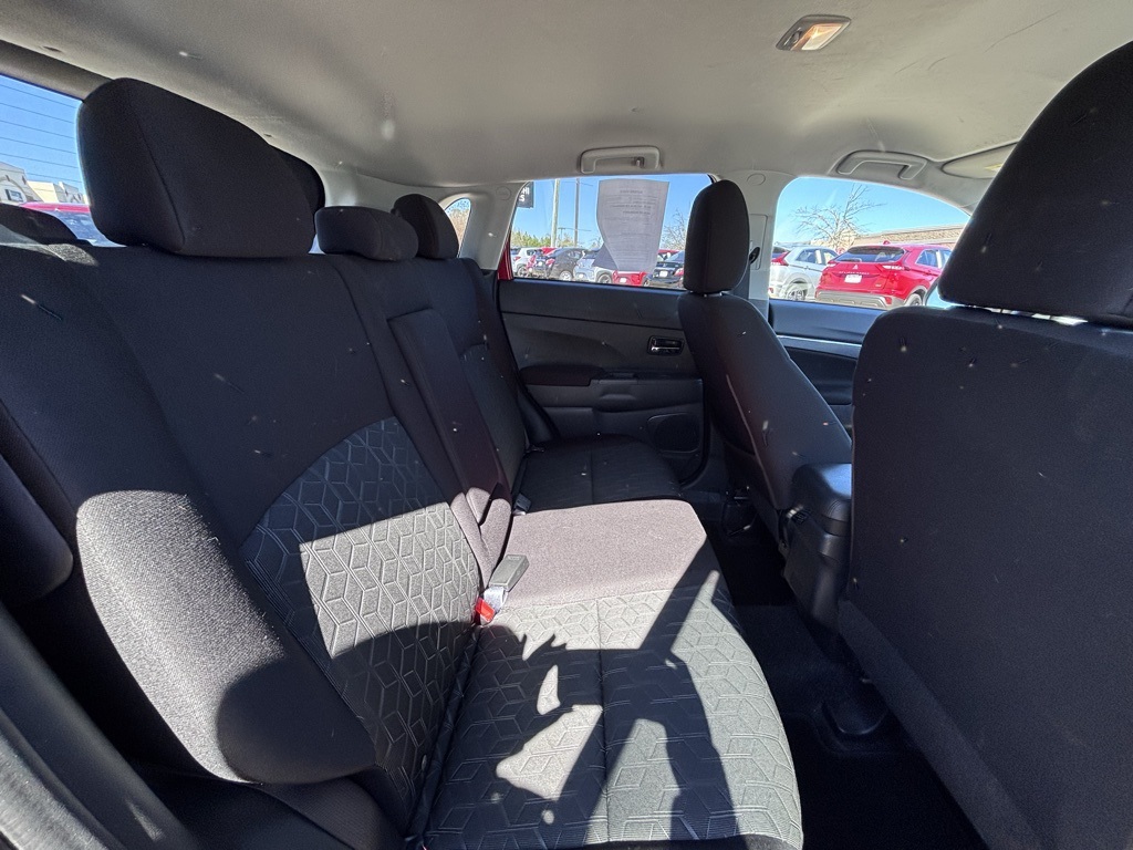 2024 Mitsubishi Outlander Sport ES photo 15