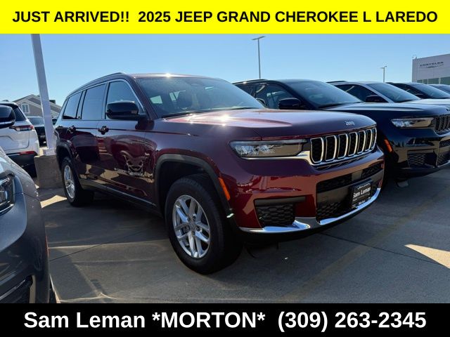 2025 Jeep Grand Cherokee L Laredo's photo
