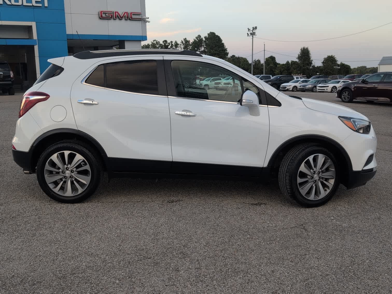 2018 Buick Encore Preferred photo 2