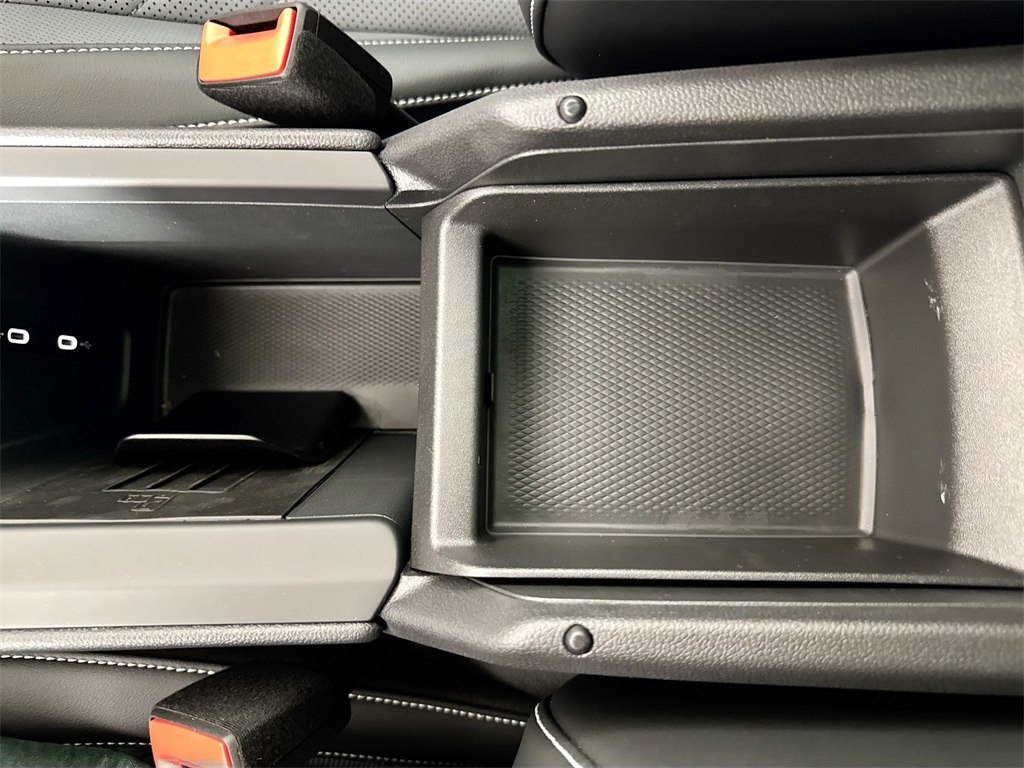 2025 Volkswagen Tiguan SE photo 34