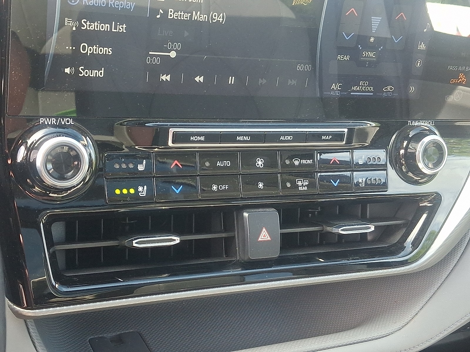 2021 Toyota Highlander Hybrid Platinum photo 16