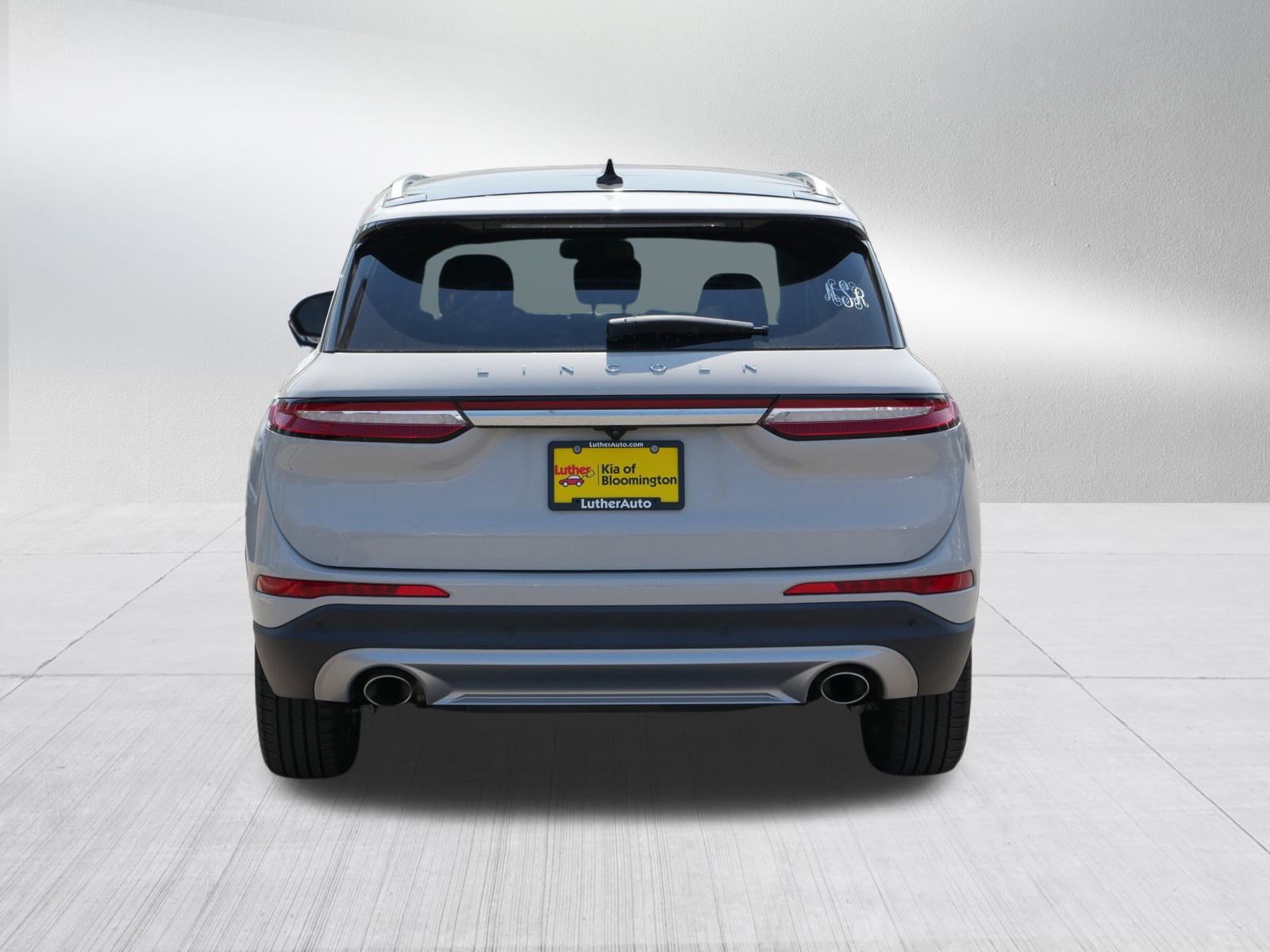 2022 Lincoln Corsair Standard photo 6