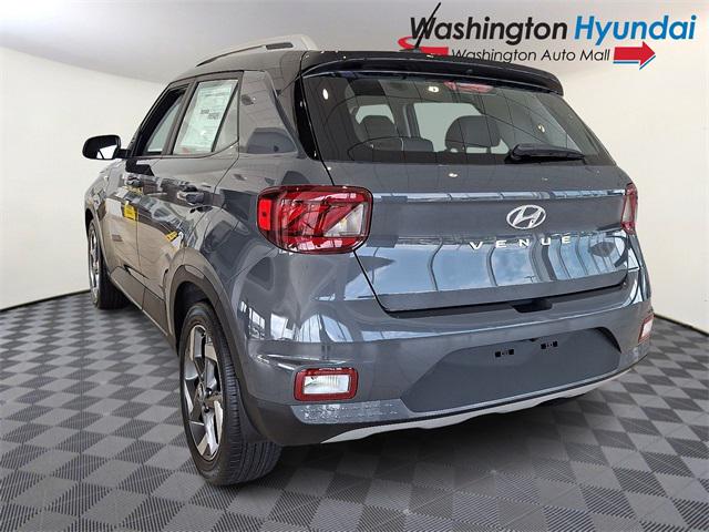 2025 Hyundai Venue Limited photo 3