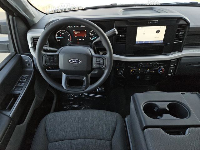 2026 Ford F-350 XL photo 4