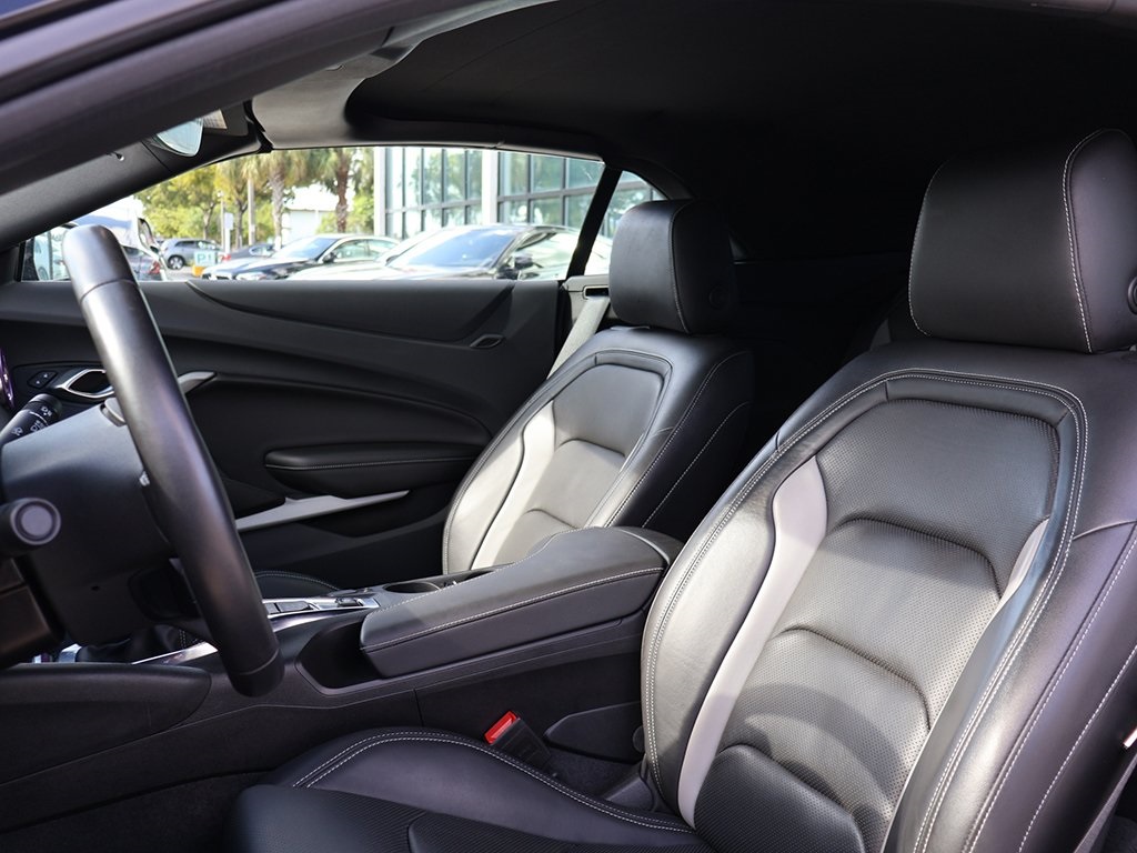 2023 Chevrolet Camaro 2LT photo 23