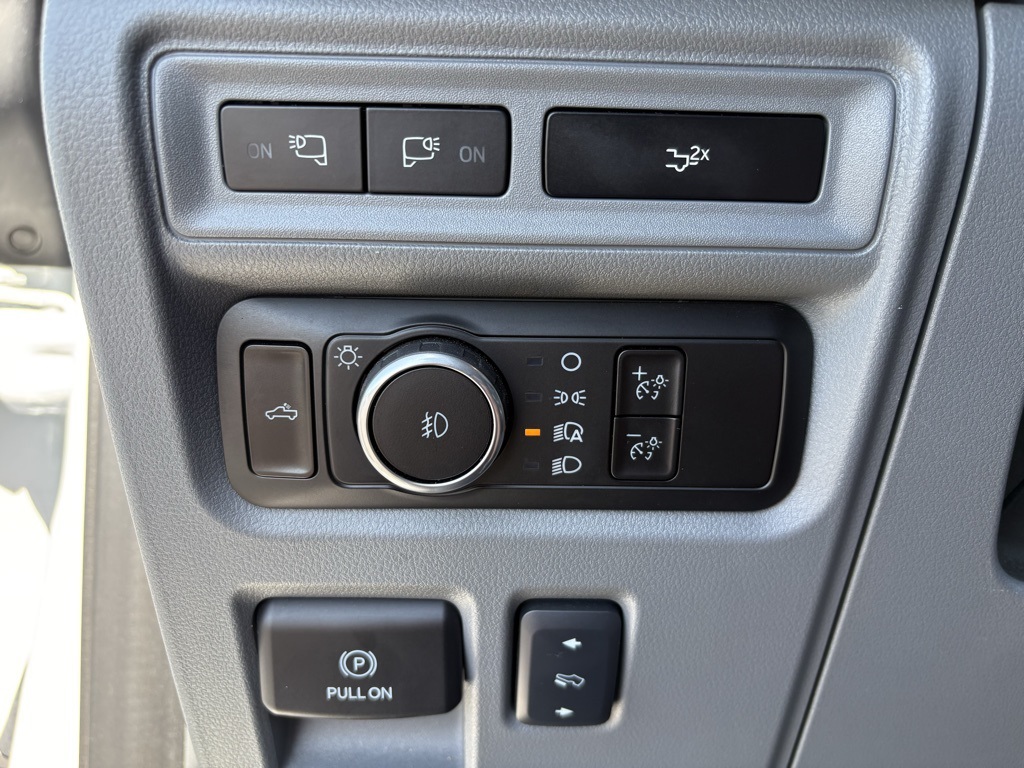 2023 Ford F-150 Lariat photo 17