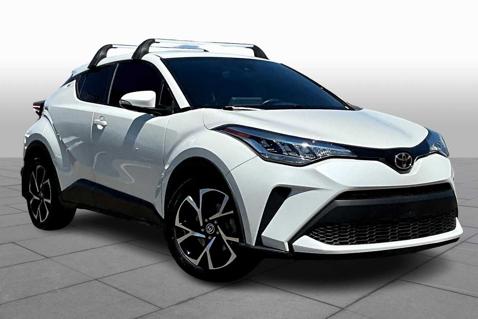 2020 Toyota C-HR XLE photo 2