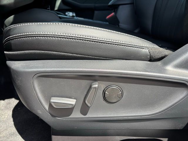 2025 Ford Escape Plug-In Hybrid Base photo 13