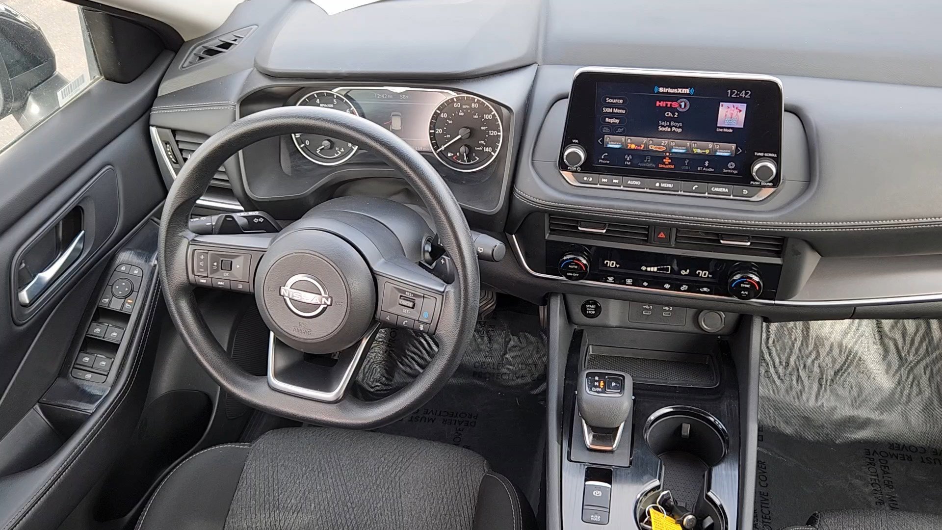 2024 Nissan Rogue SV photo 4