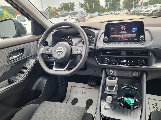 2023 Nissan Rogue SV photo 13