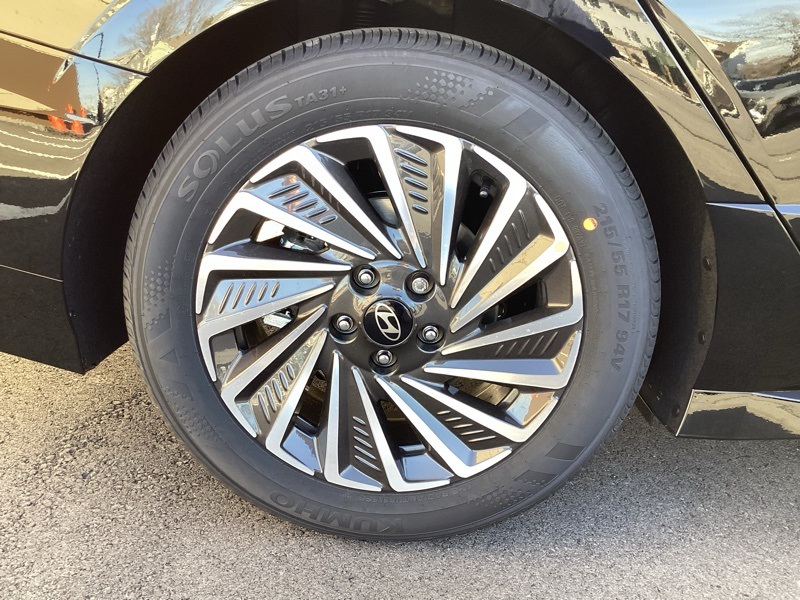 2025 Hyundai Sonata Hybrid SEL photo 9