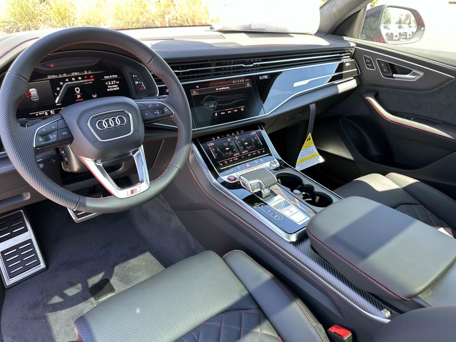 2026 Audi SQ8 Prestige photo 14